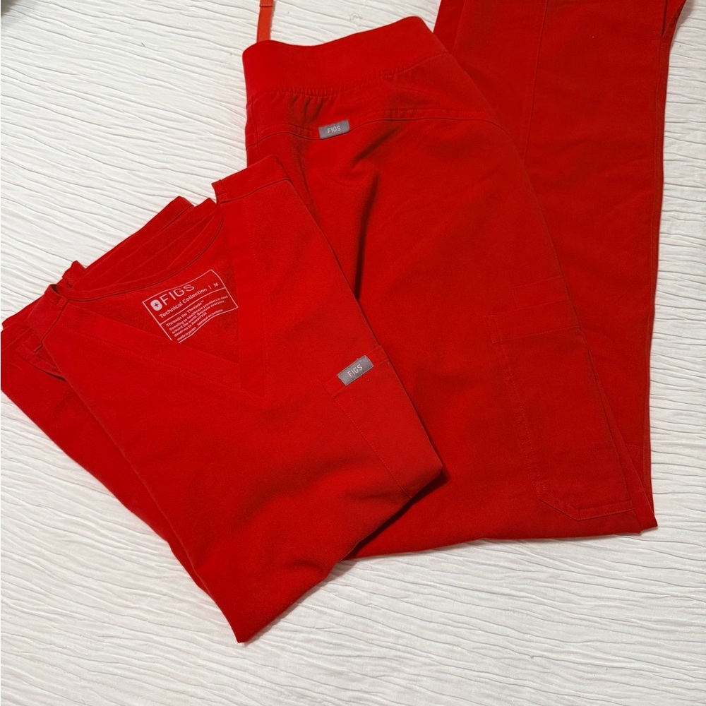 Figs Pop Red Scrubs